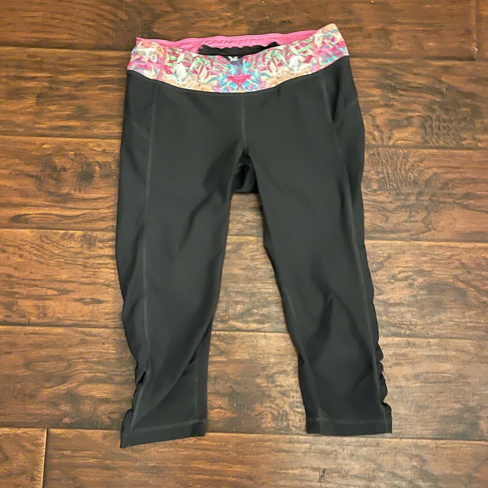 Athletic cropped leggings